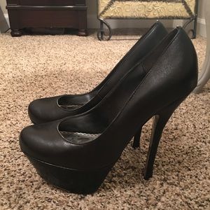 Bebe heels