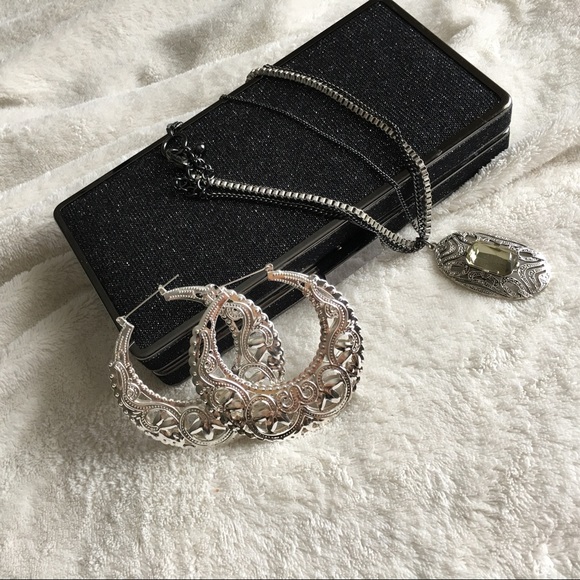 ❄️LAST PAIR! So Gypsy Silver-Tone Filigree Hoops - Picture 7 of 8