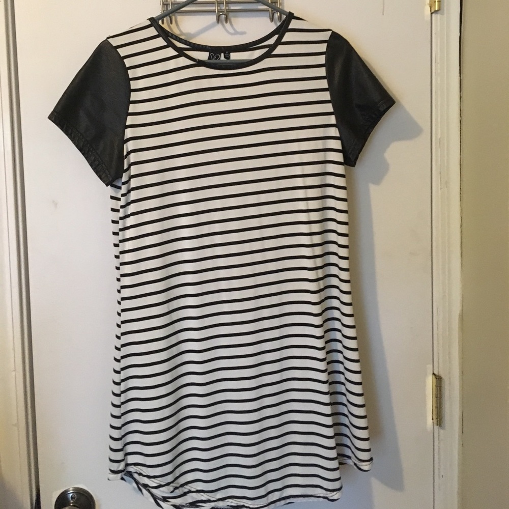 Stripped tee shirt dress