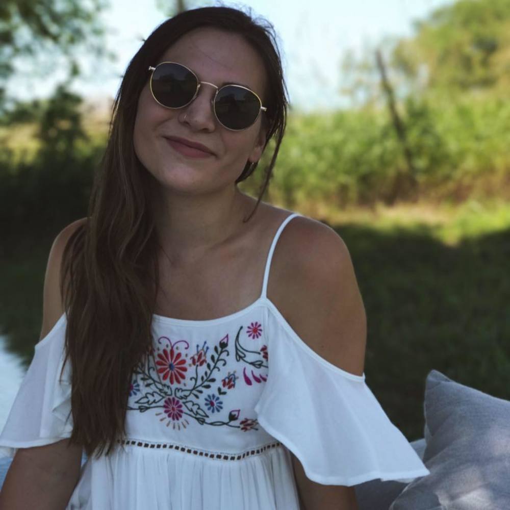 Meet your Posher, Laura