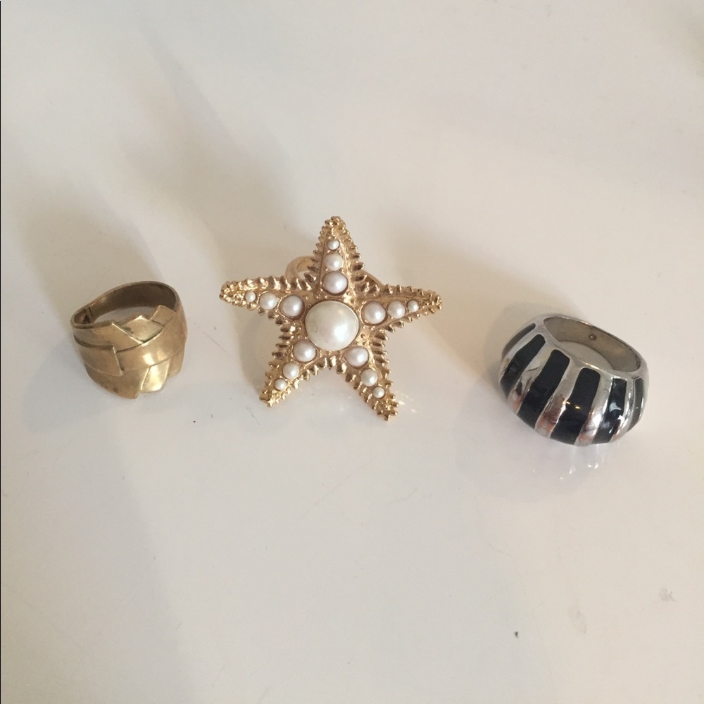 Ring set.