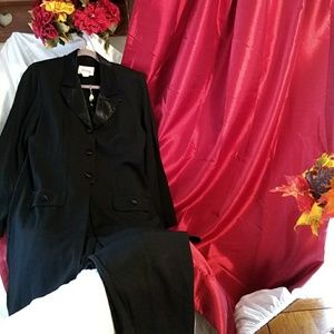 SALE Black/Satin Duster