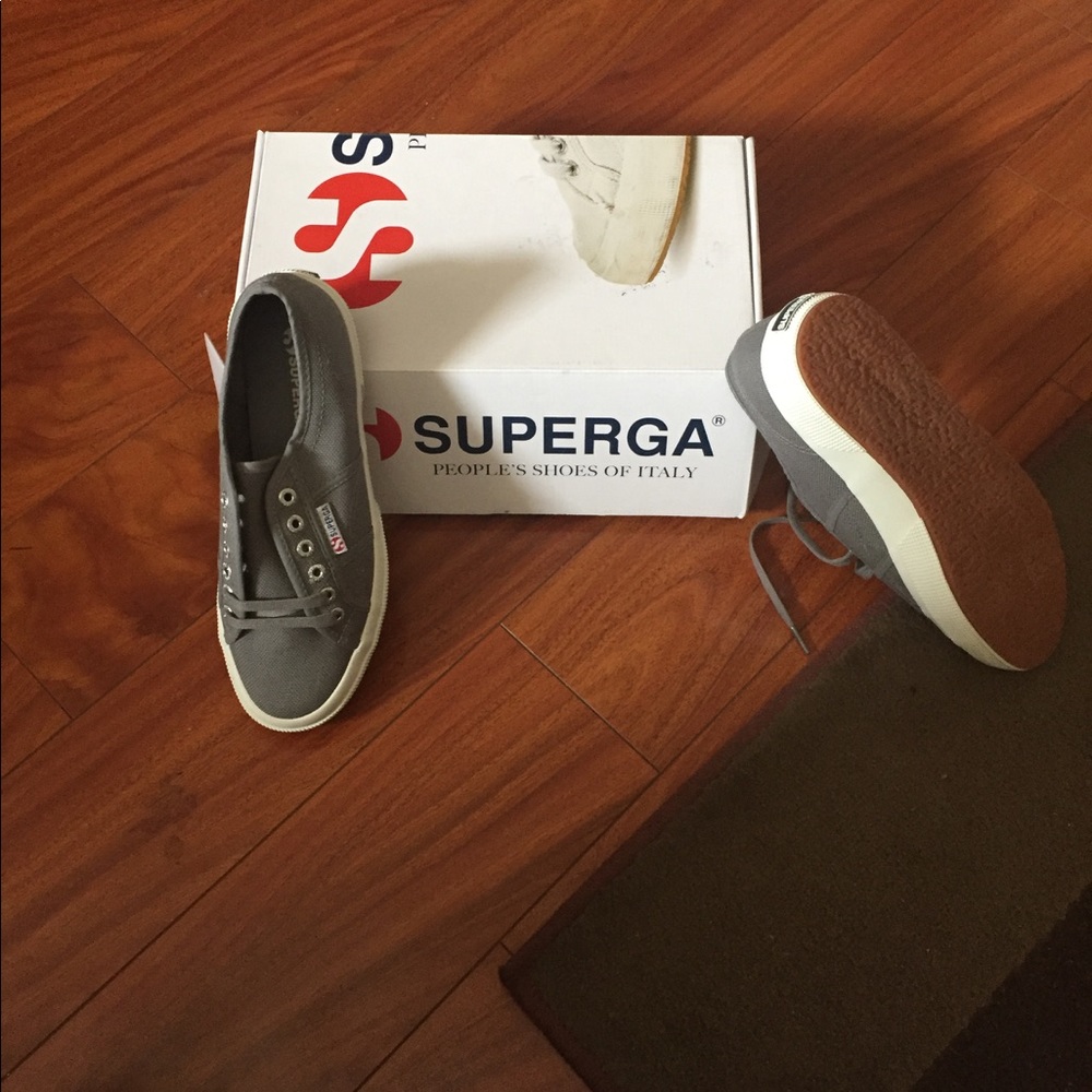 Sneakers