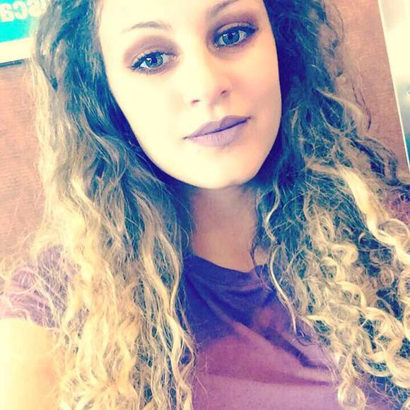 Meet your Posher, Taylor - Picture 2 of 2