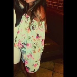 Off the Shoulder Floral Bell Sleeve Crop Top