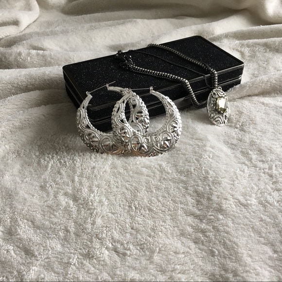 Jewelry - So Gypsy Silver Tone Hoop Earrings