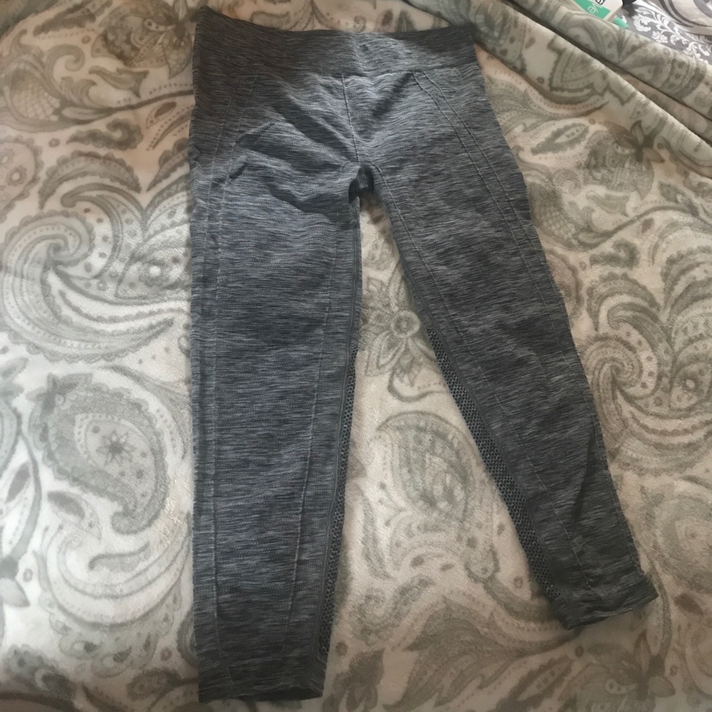 Grey body glove athletic leggings