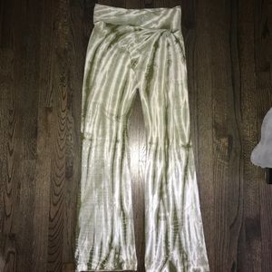 Tie dye green Hard Tail yoga pants
