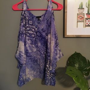 Jessica Simpson open shoulder top