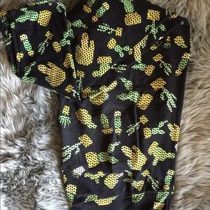 LuLaRoe Unicorn Cactus Leggings