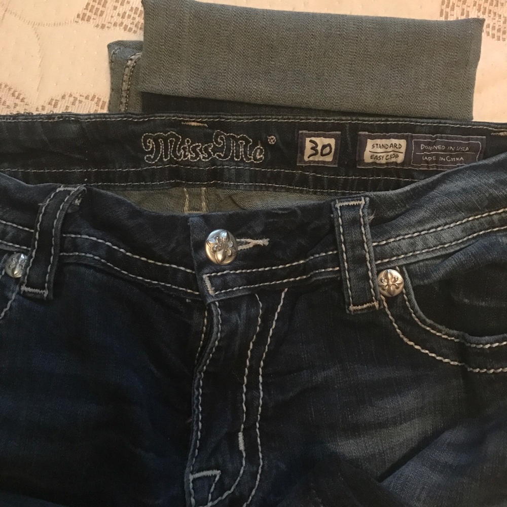 Capris - Picture 3 of 3