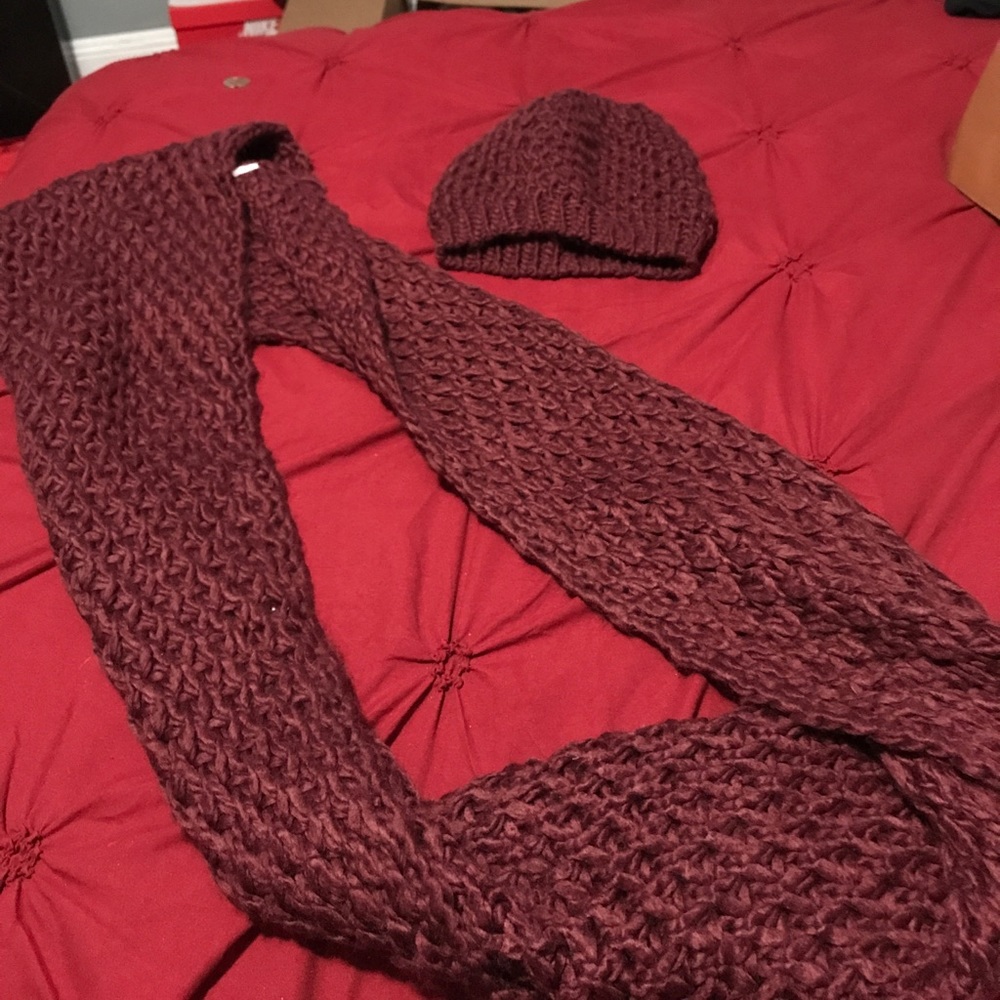 infinite scarf and hat set