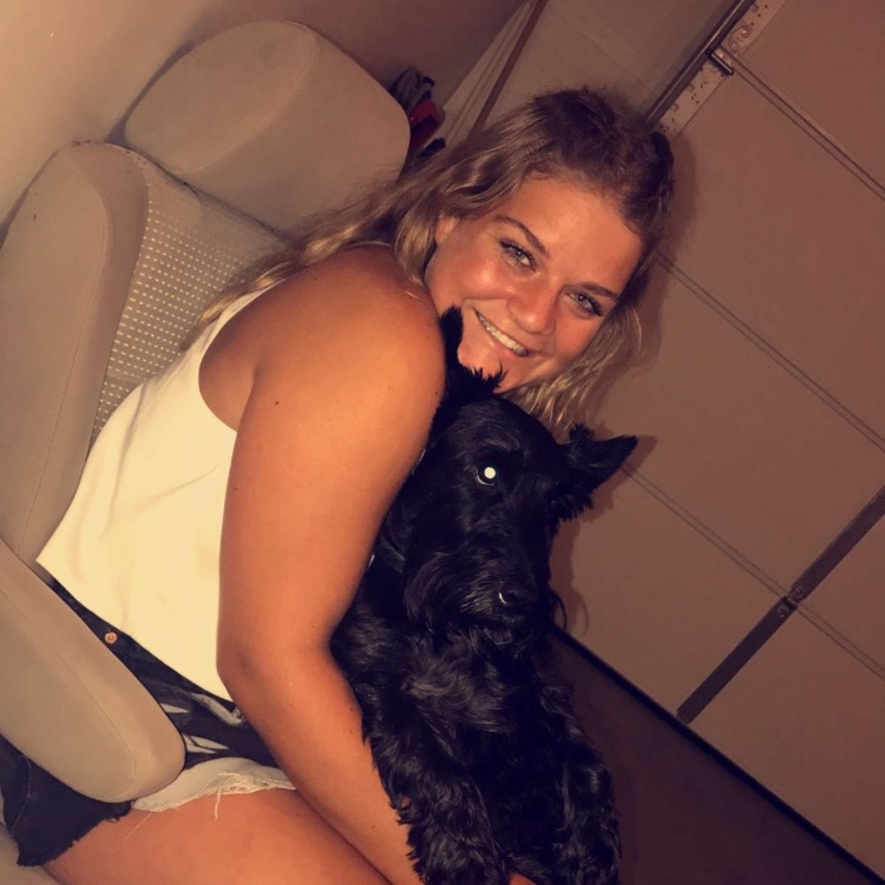 Meet your Posher, Claire