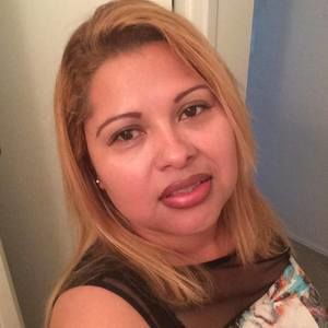 Meet your Posher, Yanet