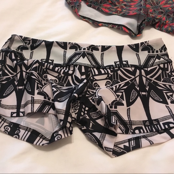 SOLD!!!   Hot Yoga Shorts - Picture 4 of 5