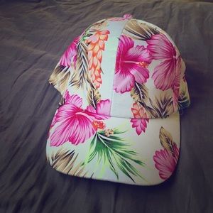 HAWAIIAN PATTERN DAD HAT