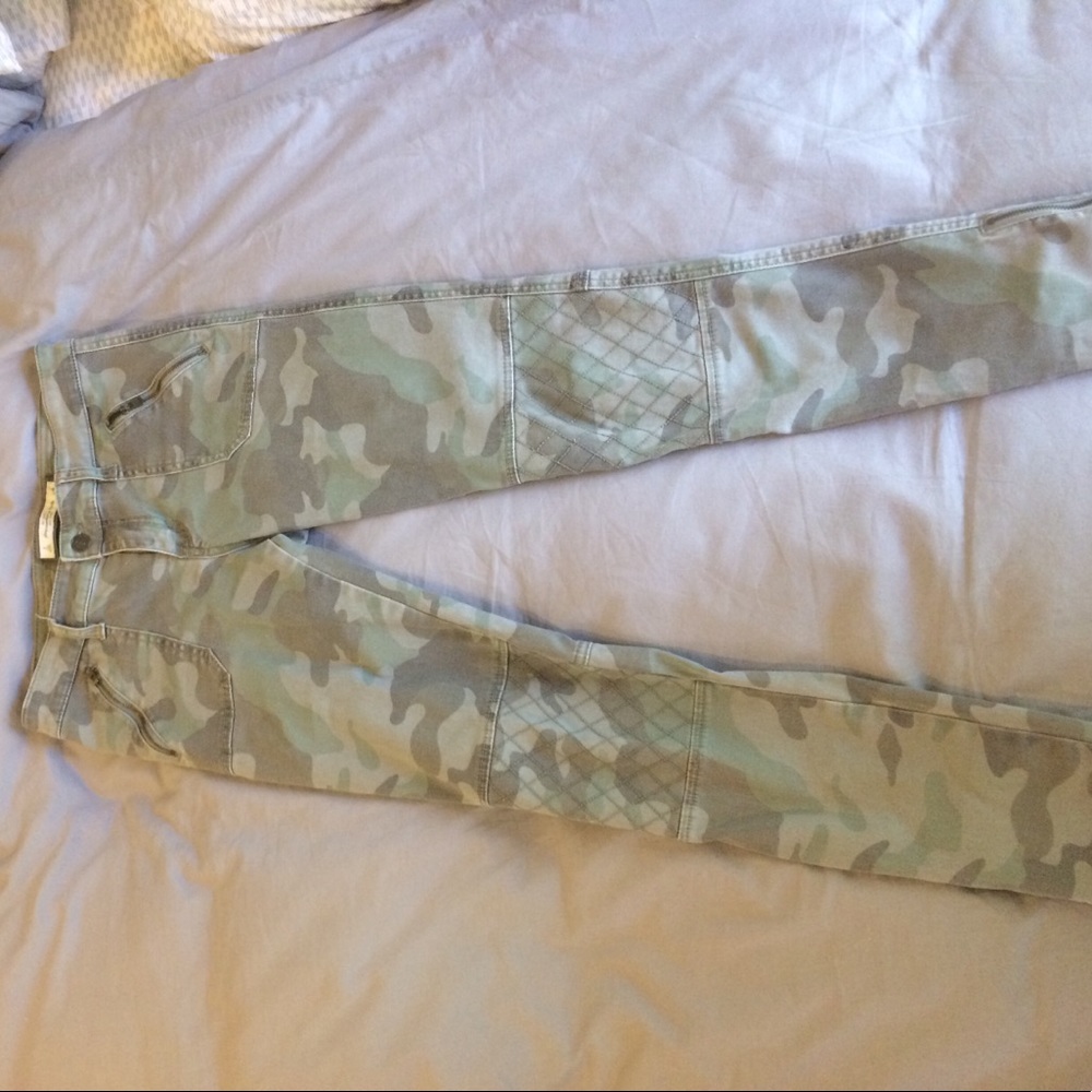 Abercrombie and Finch camo pants with moto detail