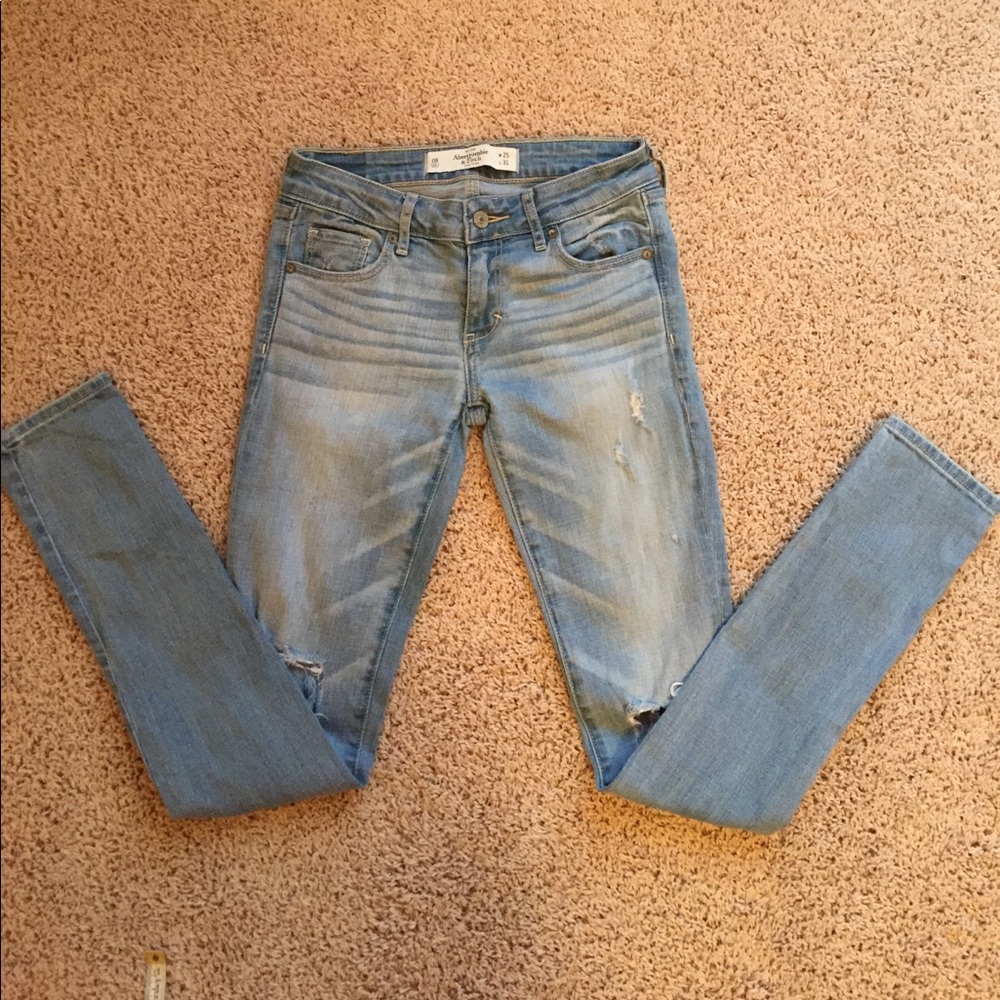Abercrombie & Fitch Light Wash Ripped Skinny Jeans