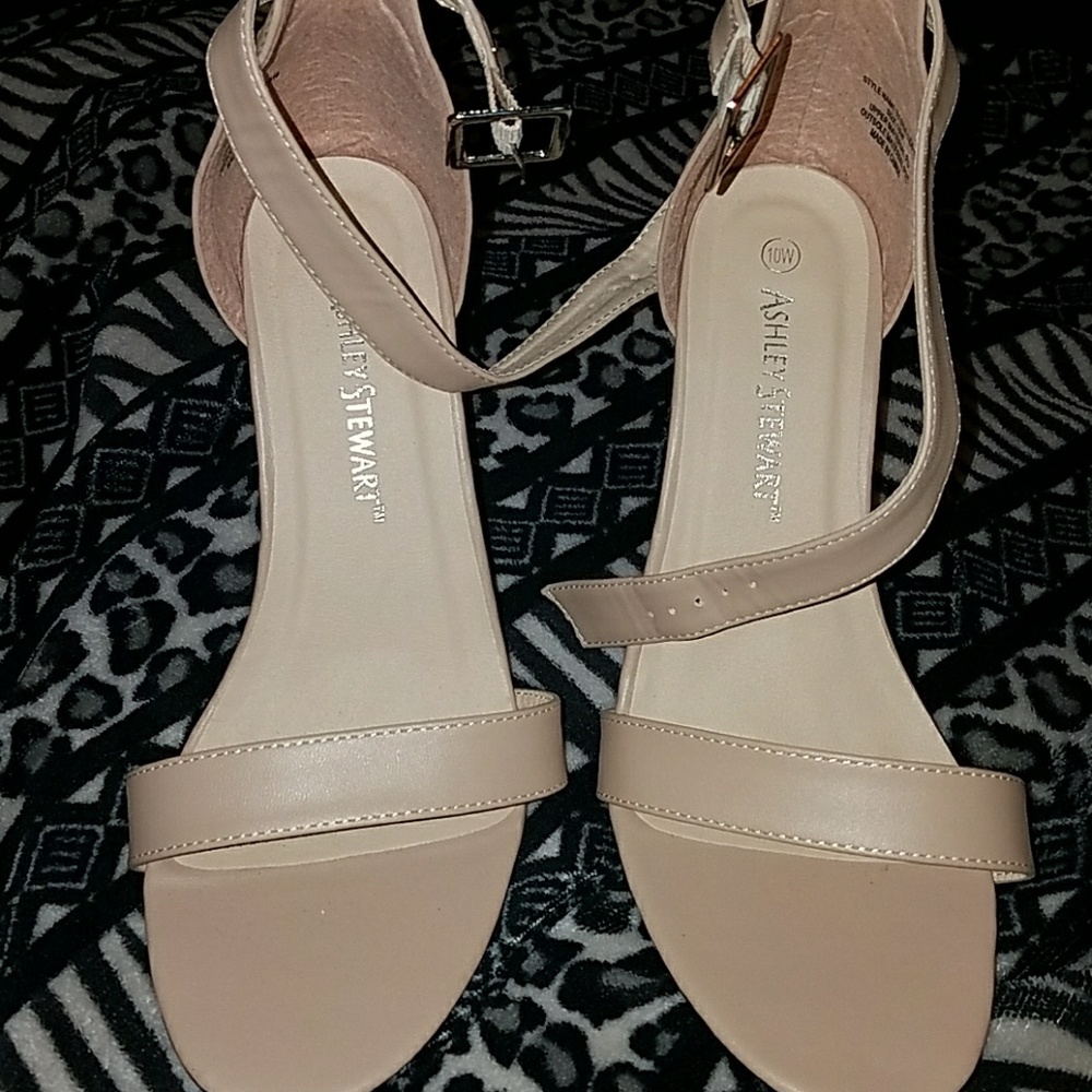 Ashley Stewart heels