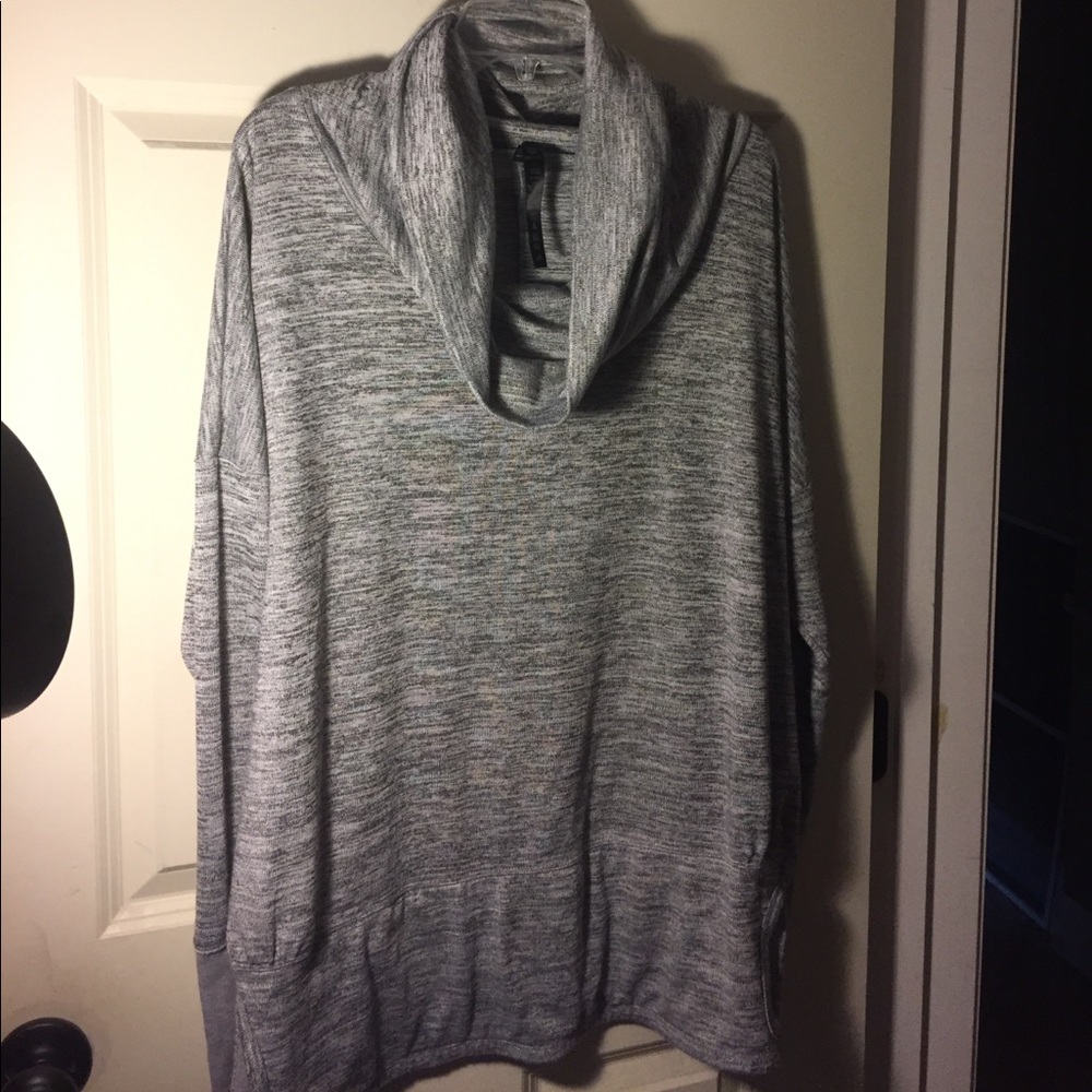 Cowlneck workout coverup