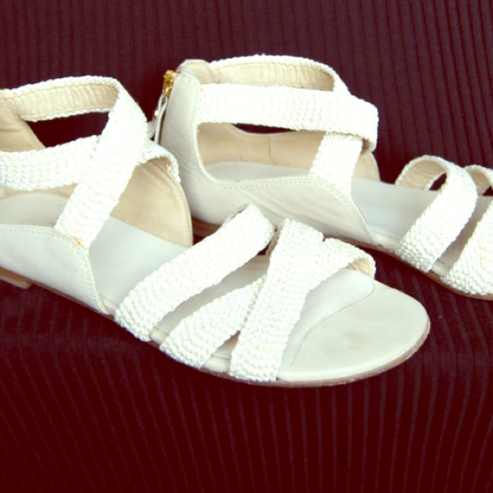 💯 Stuart Weitzman Ivory Zip Woven Flat Sandles
