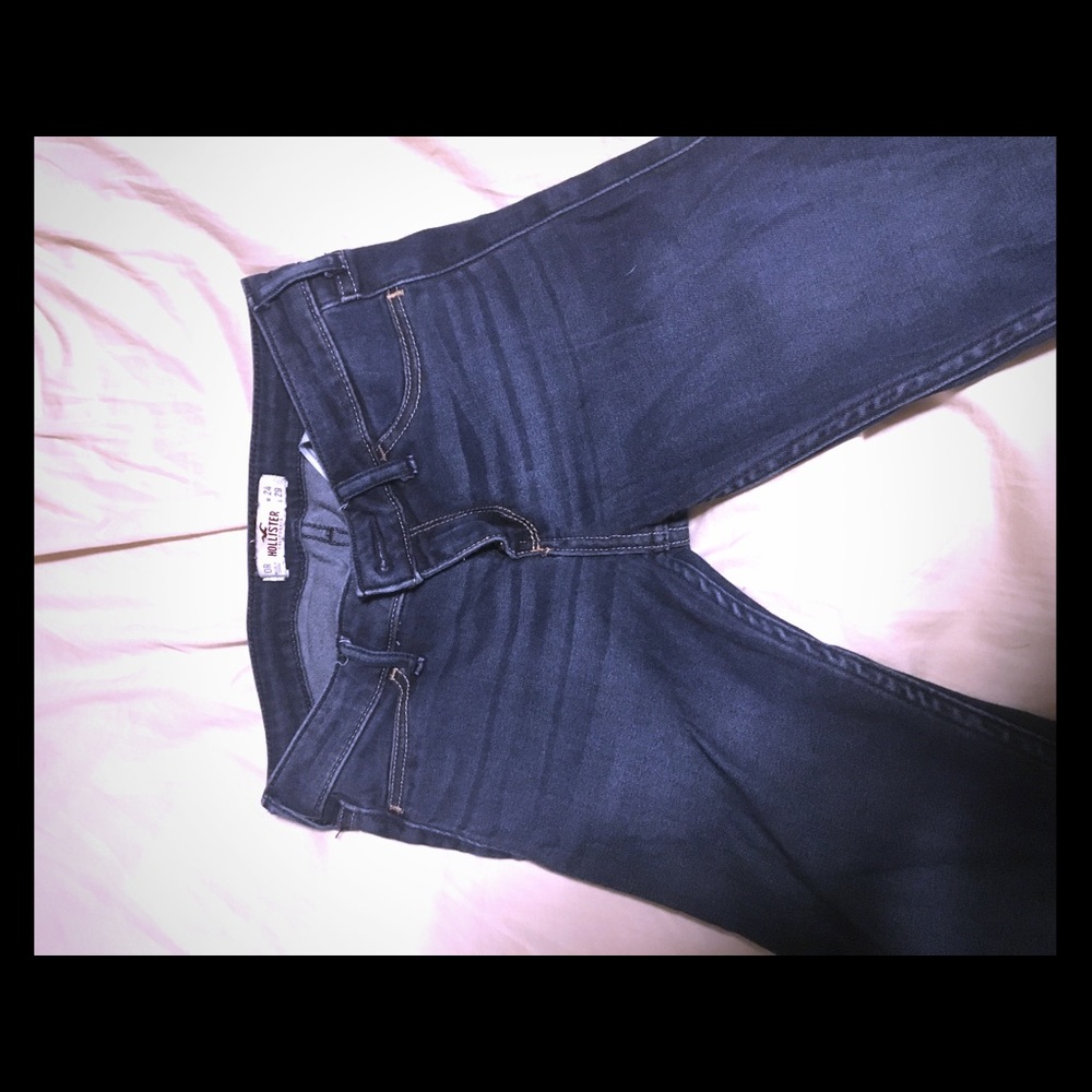 Hollister jeans size 0 or 24x29 euc