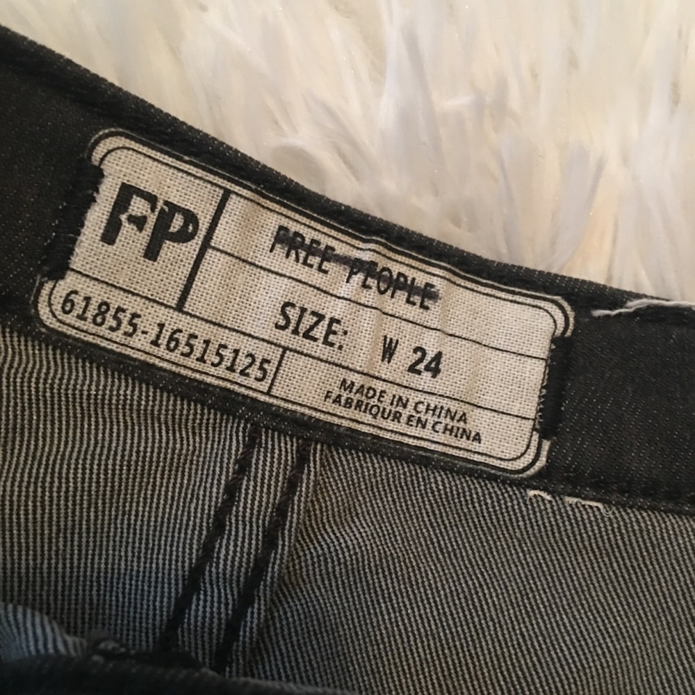 πHP πππ½ NWOT Free People Black Denim Shorts - Picture 4 of 8