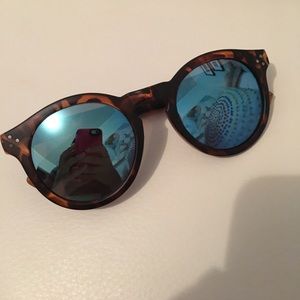 Leopard sunglasses with Blue flash Lens