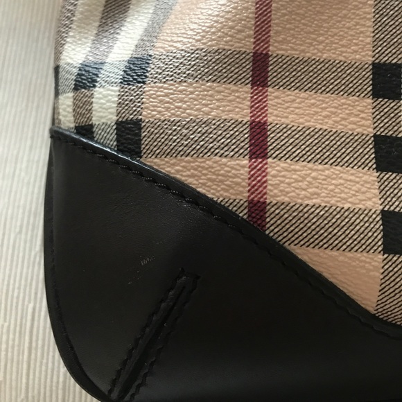 Burberry Satchel- Checkered Design - Picture 5 of 7