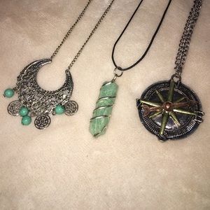 Assorted necklace set