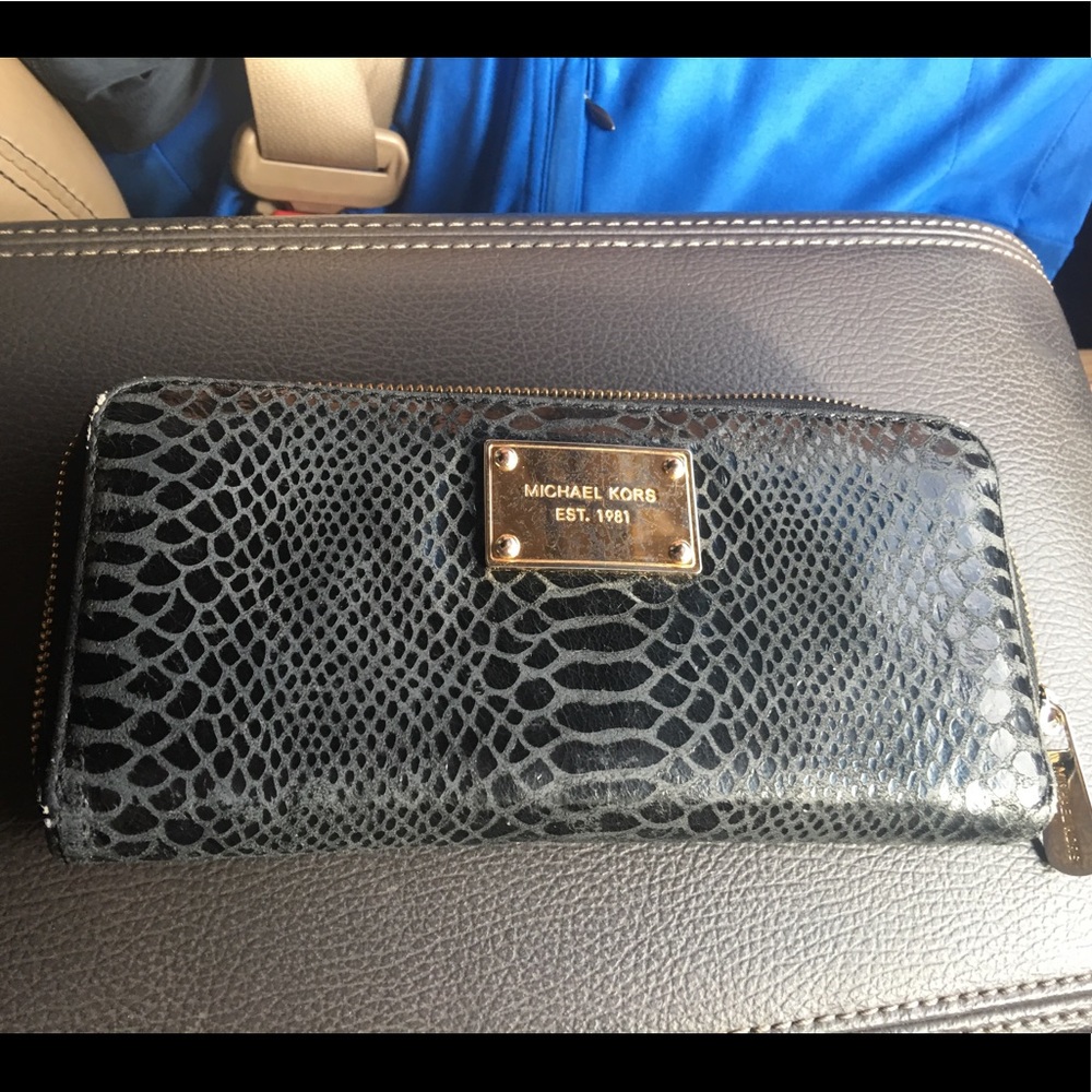 Michael Kors zip around wallet