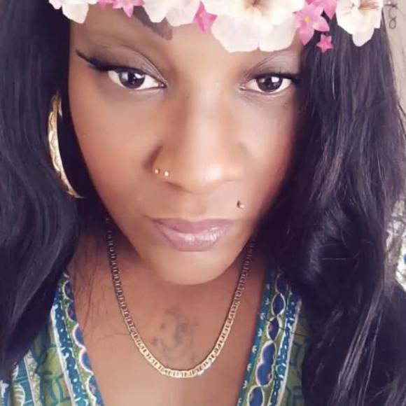 Meet your Posher, Ericka - Picture 1 of 1