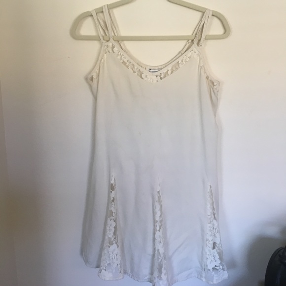 lace dress - Picture 2 of 6