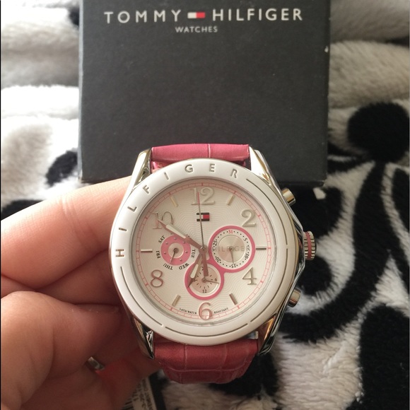Tommy Hilfiger Watch - Picture 1 of 4