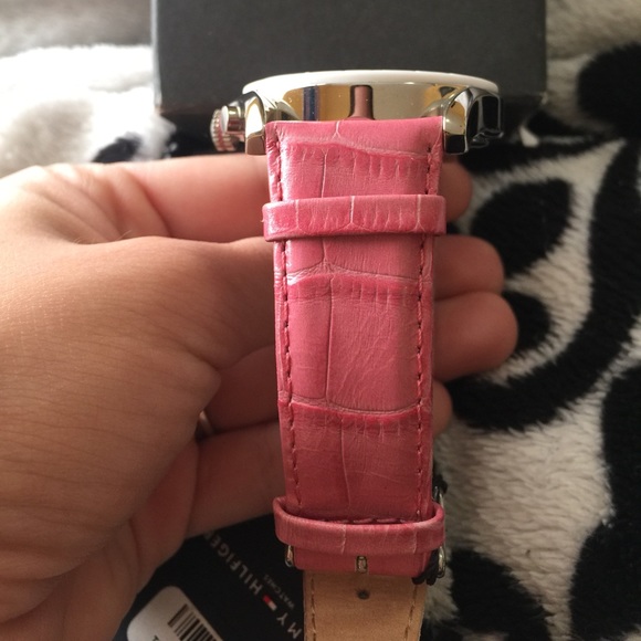Tommy Hilfiger Watch - Picture 3 of 4