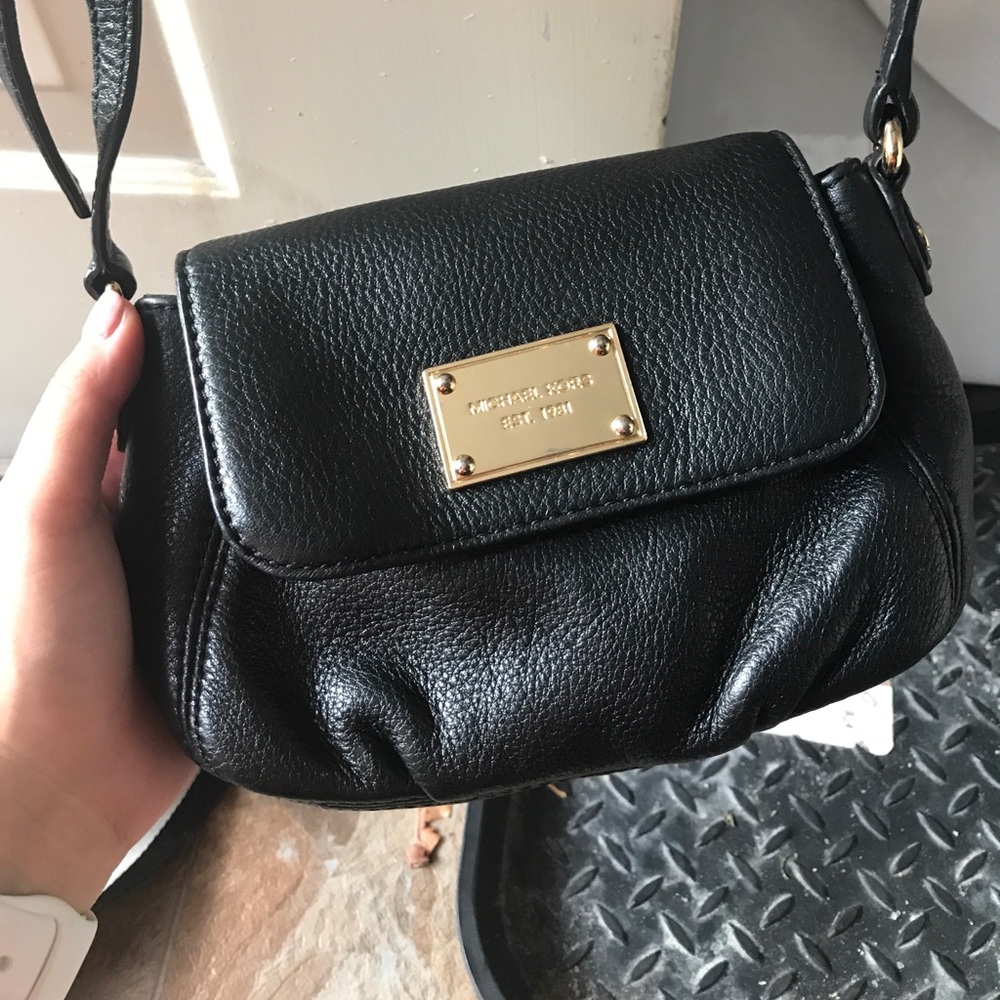 Black Michael Kors Crossbody Bag