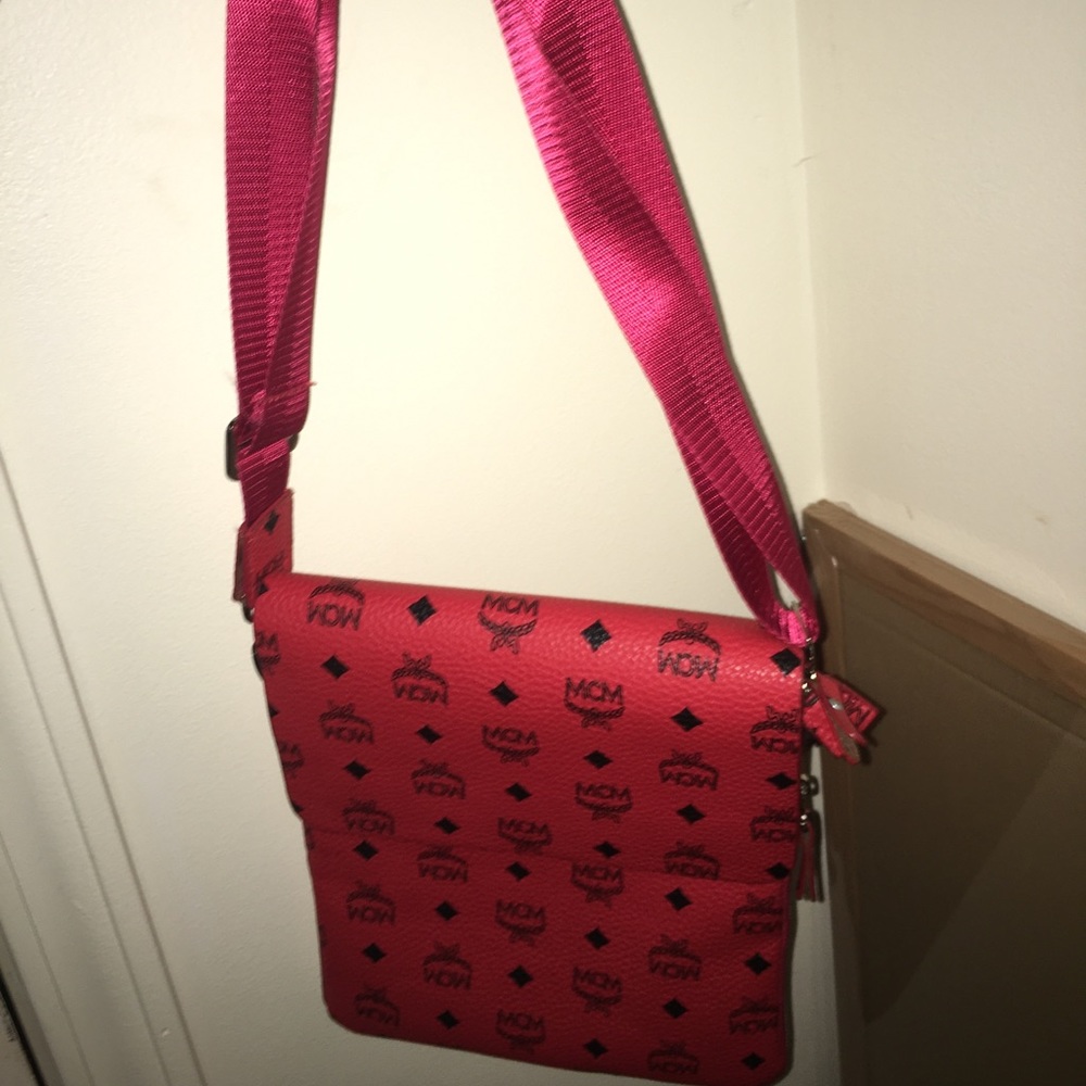 MCM - Picture 2 of 2