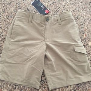 Youth Under Armour shorts with heatgear