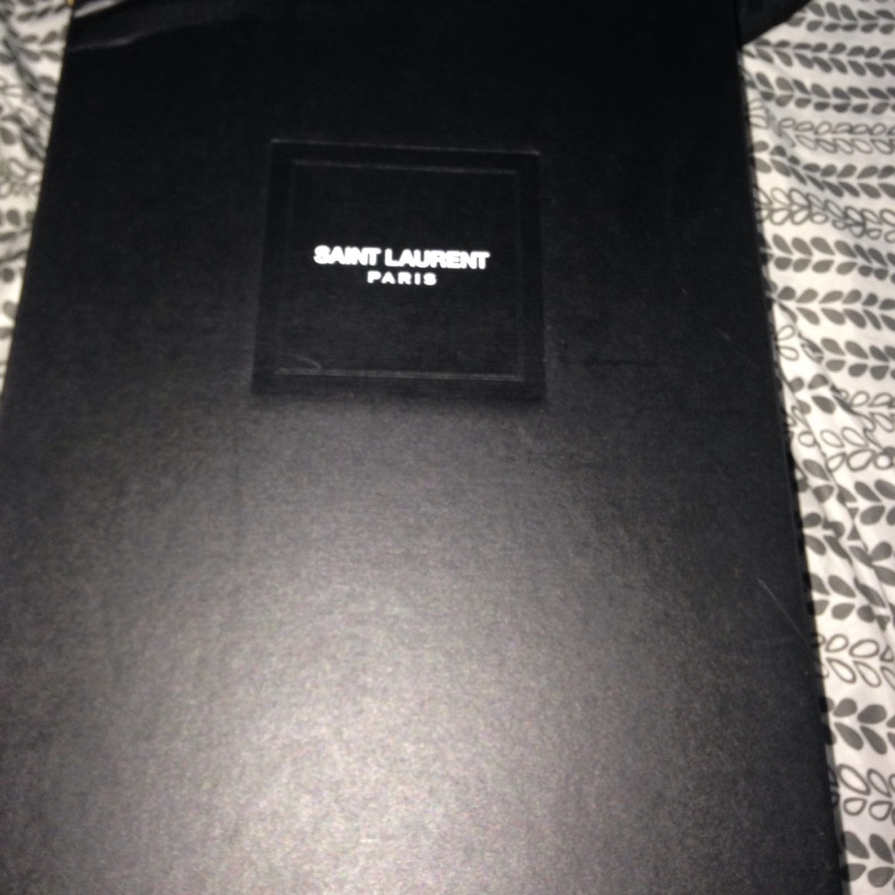 Saint Laurent Paris Shoes with bag an extra laces