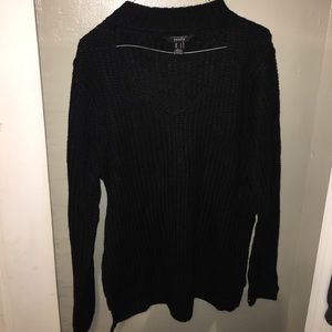 Black choker neck sweater 😍
