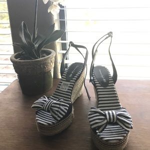 🆕American Eagle striped sailor heels