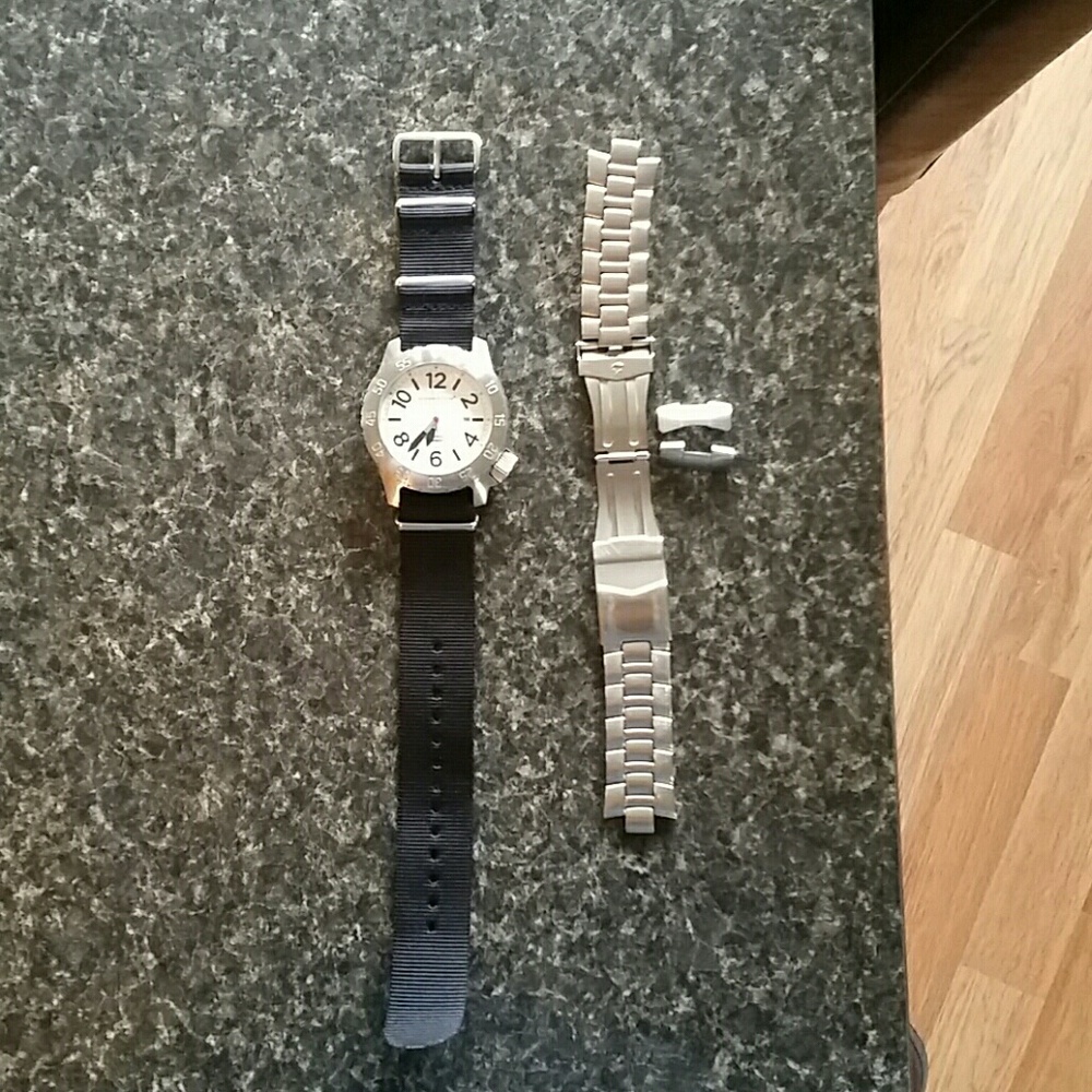 Momentum Torpedo Dive Watch 200M/660FT