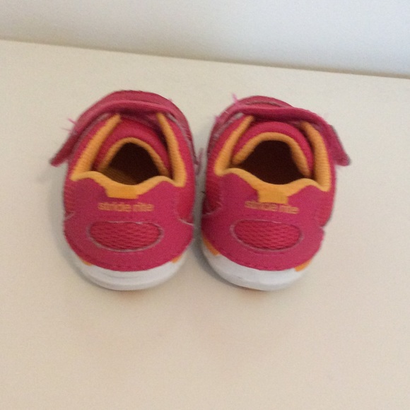 Stride Rite Soft Motion Sneaker - Picture 3 of 3