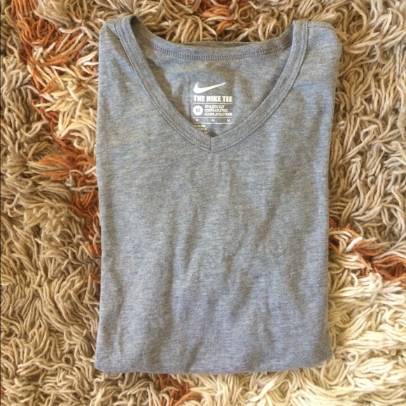 Nike grey t-shirt - Picture 2 of 6