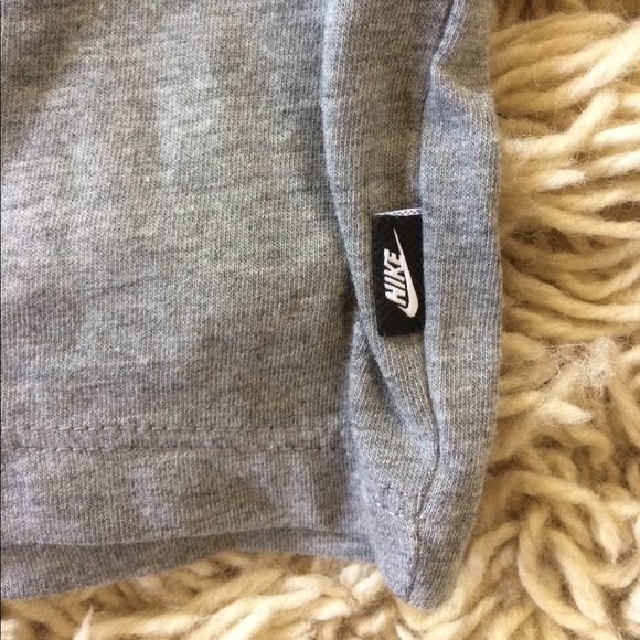 Nike grey t-shirt - Picture 6 of 6