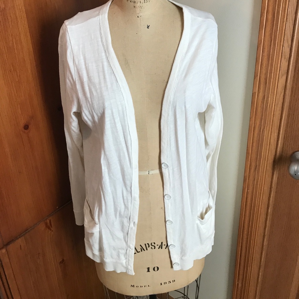 American eagle cream cardigan