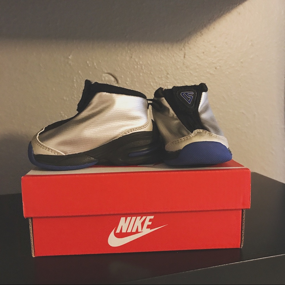 Silver/Black Vince Carter Nikes