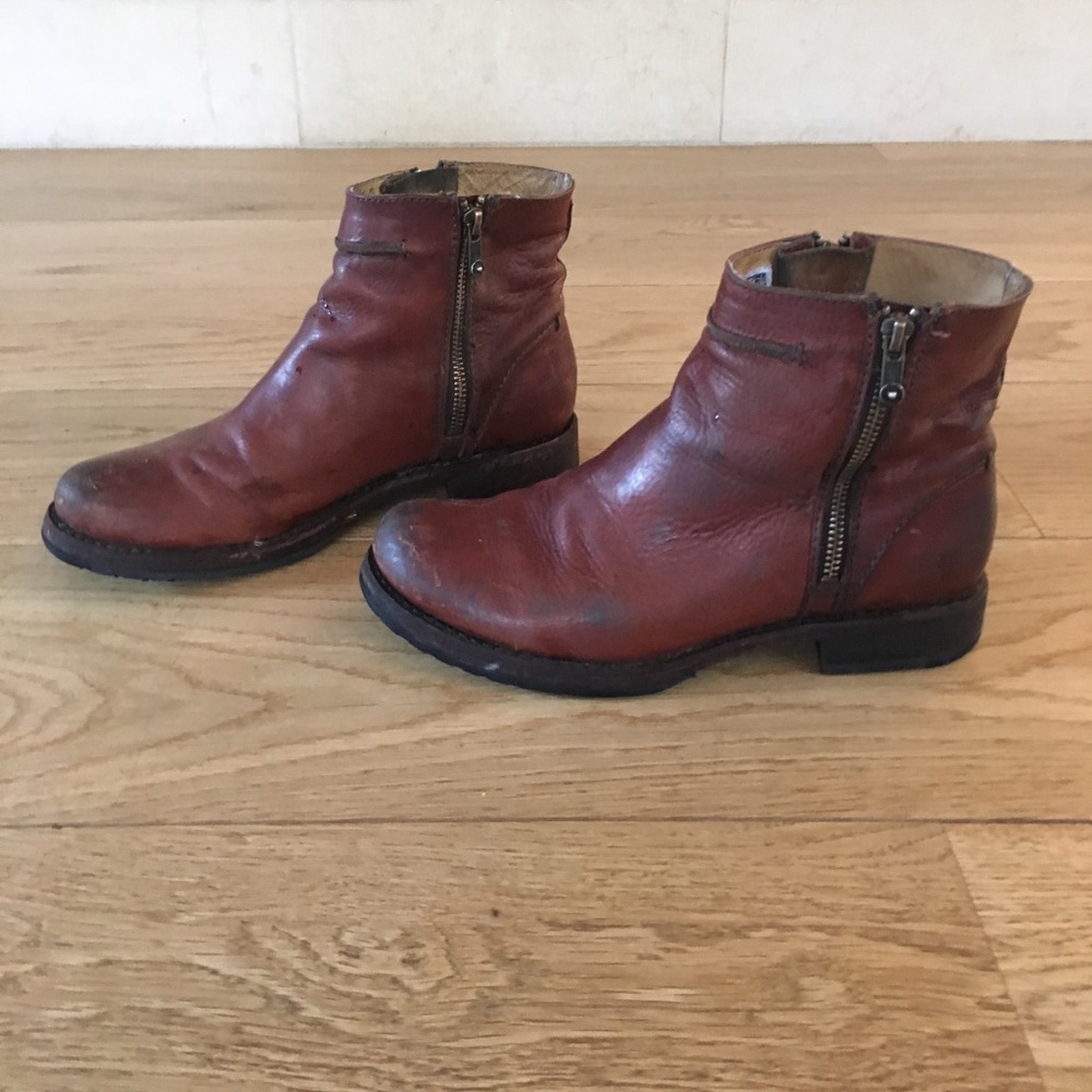 Frye Natalie Double-Zip 7.5w