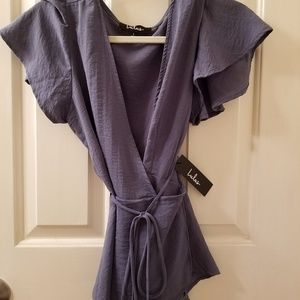 [New] Lulu's Blue Wrap Top