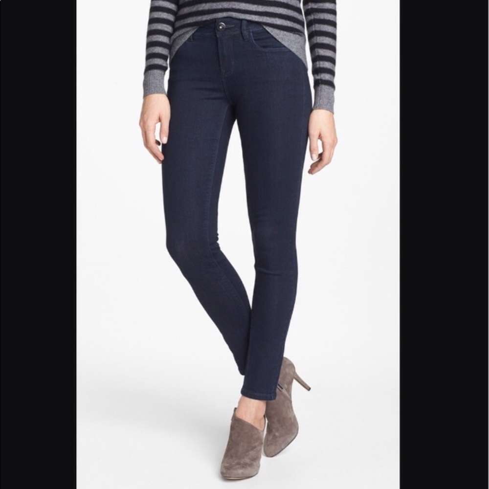 Like New Kensie Skinny Ankle Biter Jeans size 25